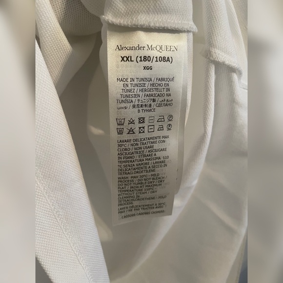 New Alexander McQueen Embroidered Graffiti logo-print cotton polo shirt Sz XXL - Picture 4 of 6